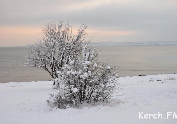 Волшебный зимний закат в Керчи. Фото kerch.fm
