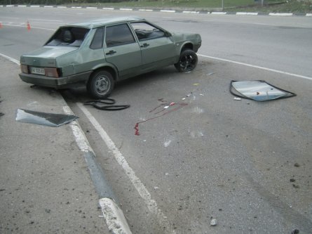 Причина аварии неизвестна. Фото УГАИ Крыма. 