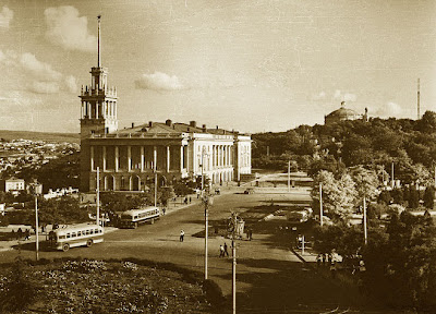 Площадь Ушакова. Фото с сайта: gazeta.sebastopol.ua