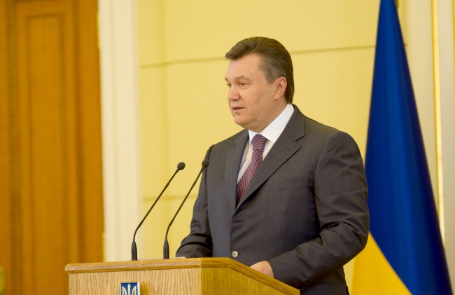 Виктор Янукович решил отдыхать и работать в Крыму. Фото пресс-службы президента.
