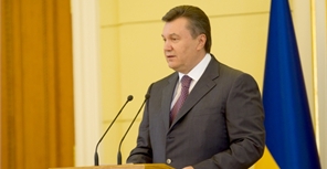 Янукович созвал гостей. Фото пресс-службы президента.
