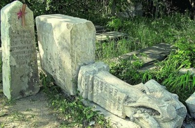 О существовании некоторых кладбищ города симферопольцы даже не задумываются. Фото: fresh.org.ua