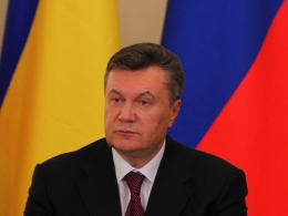Янукович начал объезд Симферополя без настроения. Фото: president.gov.ua