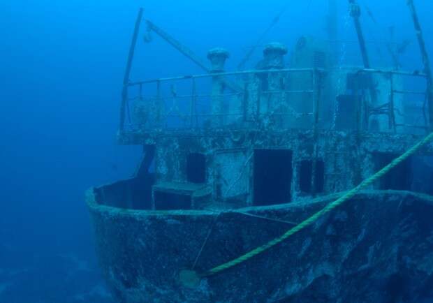 Затонувший корабль. фото: nampi.ru