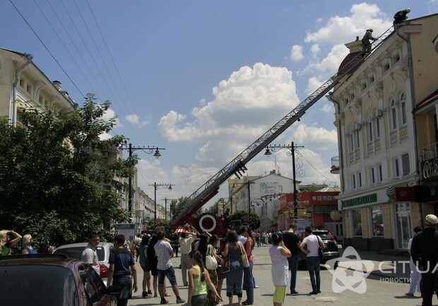 Пожар в Симферополе. Фото: cit.ua