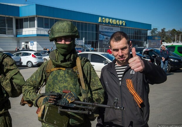 Самооборона Крыма. Фото: Илья Варламов