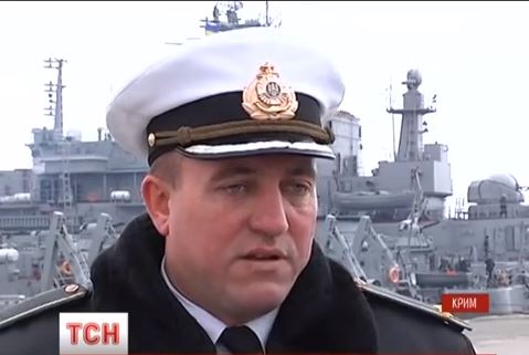 Командир бригады надводных кораблей рассказал о ситуации в Донузлаве. Кадр из видео.