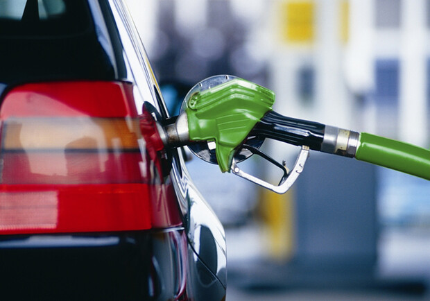 Бензин в Крыму подешевеет. Фото с сайта autonews.ru