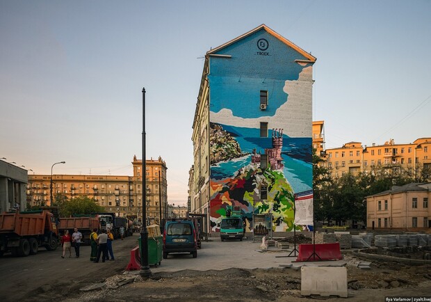 Новость - События - Московские дома украсили граффити с крымскими пейзажами