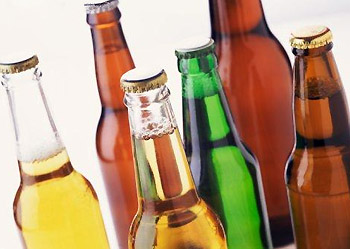 Алкогольные напитки стали употреблять меньше. Фото с сайта www.probuem.ru