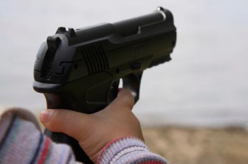 В Симферополе 5-летняя девочка прострелила себе голову