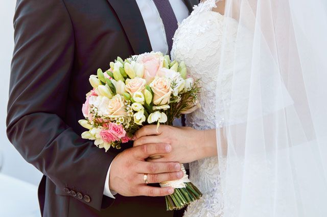 128 крымских пар зарегистрируют браки 20.02.2020
