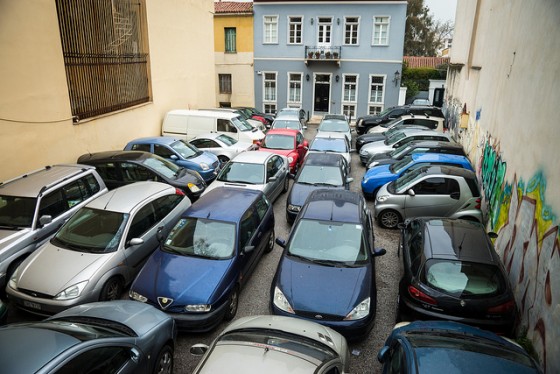 Как в Симферополе избавиться от незаконной парковки во дворах