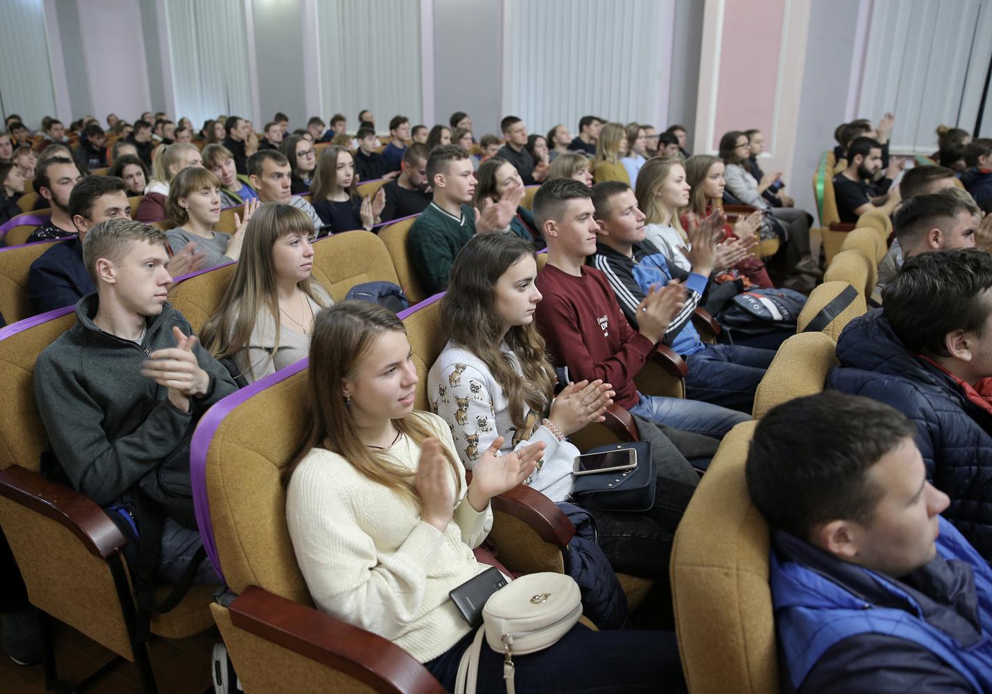 Новость - События - Украинские студенты получили возможность увидеть Францию благодаря знаниям