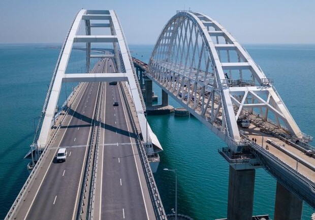 Через блокпост на Крымском мосту за день не смогли проехать 10 автомобилей 