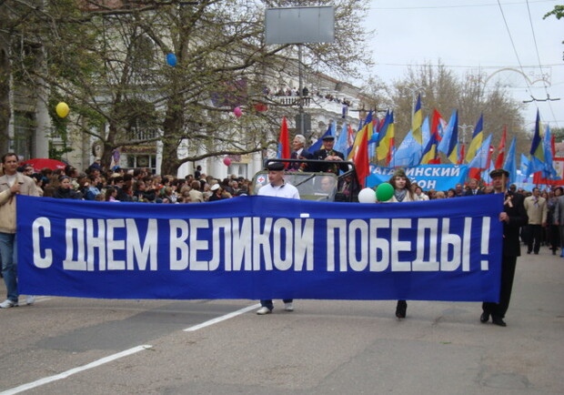 Севастополь - единственный город, где Парад Победы международный.
Фото автора