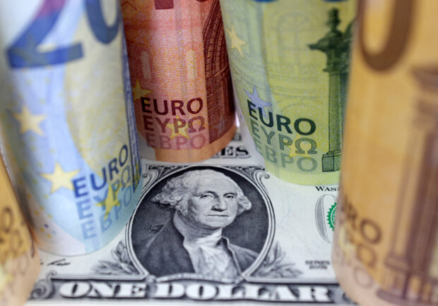 Курс валют в Україні 20 січня 2023 року: скільки коштує долар і євро. 