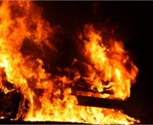 Ночью в Алупке сожгли две машины. Фото sxc.hu