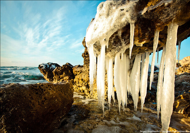 Новость - События - Фотофакт: в Крыму нашли ледяное логово "Чужого"