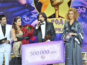 Асан Билялов изменил свою жизнь после победы в телешоу. Фото с официального сайта «Народной звезды». 