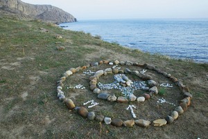 Такие "творения" в Крыму встречаются достаточно часто. Фото: strannik.crimea.ua