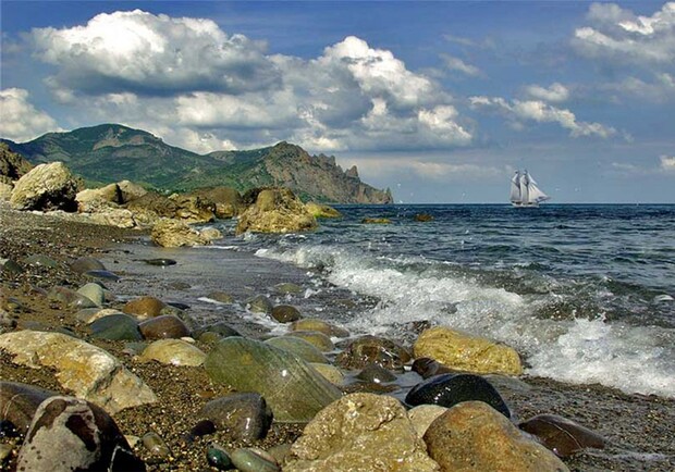 Море в Крыму прогрелось до 28 градусов.