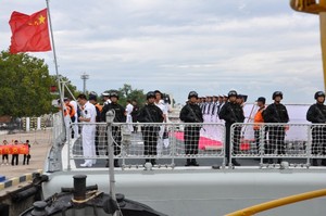 Китайские и севастопольские моряки вспомнили прошлое. Фото: Форпост.