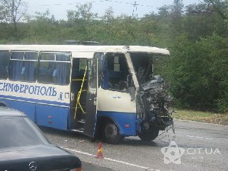 Новость - События - В Крыму произошло масштабное ДТП  с пассажирским автобусом – есть жертвы  