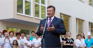 Янукович побывал в Севастополе. Фото пресс-службы президента