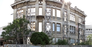 Вот так выглядели развалины гостиницы "Астория". Фото: Республика