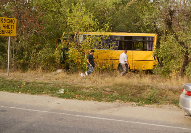 В маршрутке находилось 15 человек. Фото: crimea.comments.ua