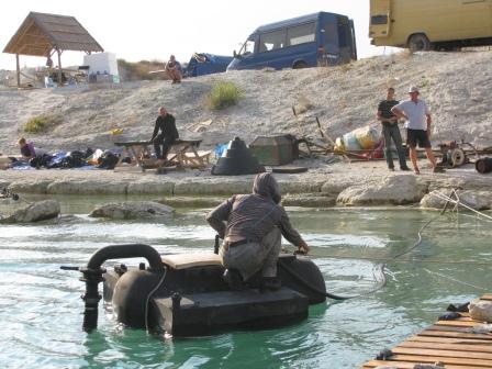Киношники облюбовали крымское озеро.