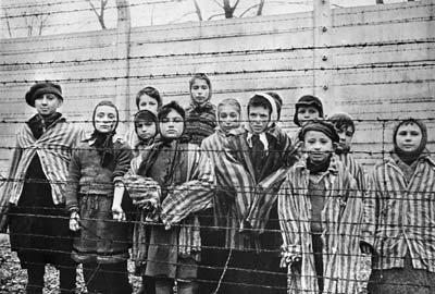 Жертвами нацизма в концлагере "Красный" стали не только воины и партизаны, а и мирные семьи. Фото: liveinternet.ru