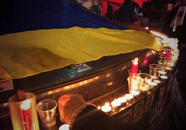 Свечи по погибшим на Майдане. Фото: obozrevatel.com