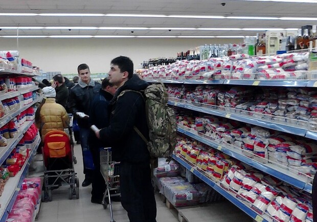 Что происходит в супермаркетах. Фото: Алексей Гайдуков