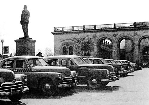 Сталин встречал советских курортников. Фото simfion.narod.ru