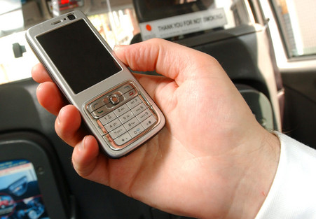 Мобильная связь стает дороже. Фото - gazeta.ru
