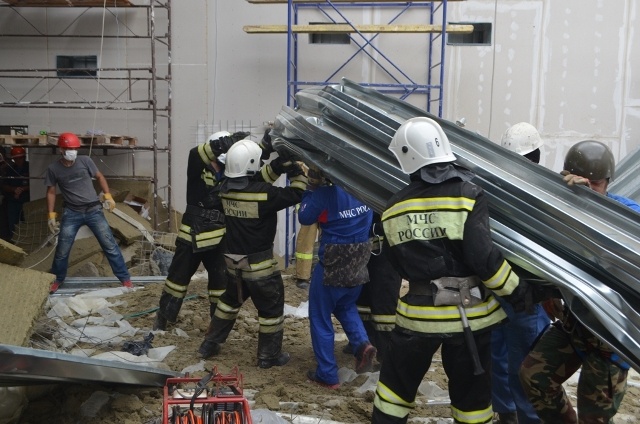 Новость - События - Следствие определило причину обрушения крыши училища в Севастополе  - нарушение строительных норм