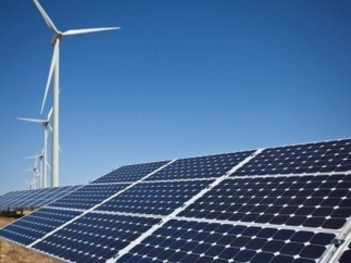 Солнечные и ветровые станции в Крыму способны выдавать около 200 МВт электроэнергии. Фото: rusecounion.ru