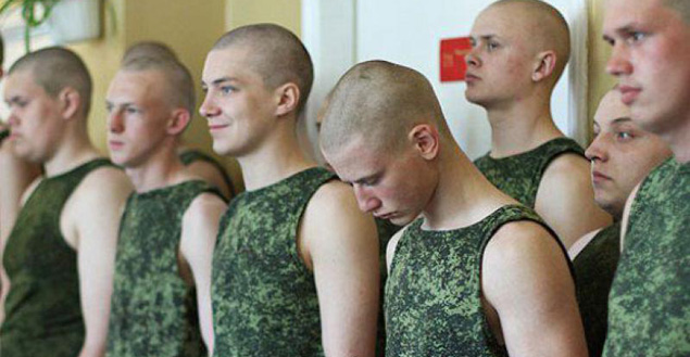 Новость - События - В Симферополе началась постановка на воинский учет - за неявку будут штрафовать и не принимать на работу