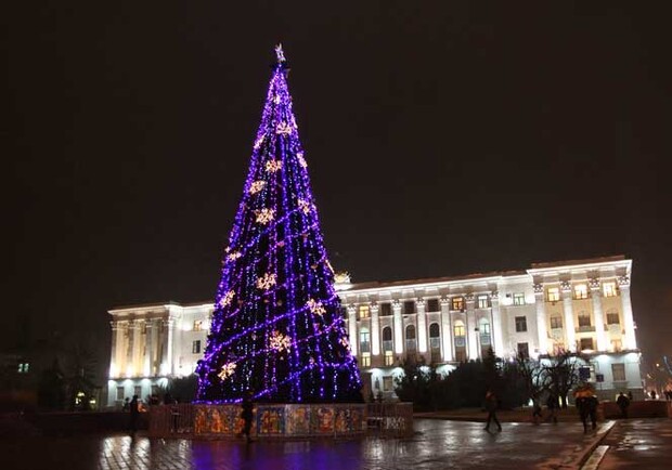 Новость - Досуг и еда - Энергетики постараются не испортить крымчанам новогодние праздники