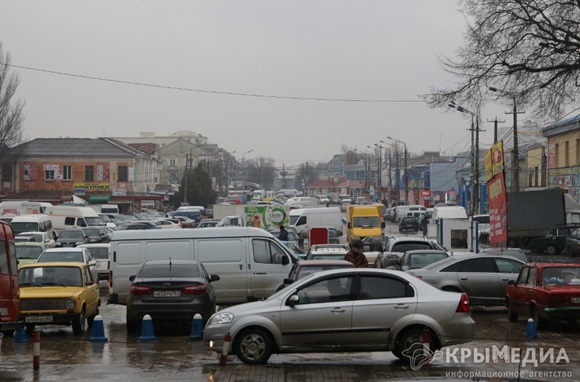 Новость - Транспорт и инфраструктура - Центр Симферополя перекрыт: город "застыл" в пробках