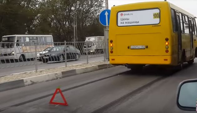Новость - События - Видеофакт: на Евпаторийской трассе автобус протаранил легковое авто