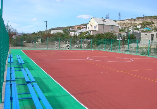 На полуострове будут строить новые спортплощадки. Фото с сайта elastomer.org