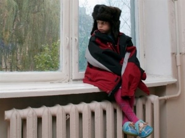 Новость - Коммуналка - Б-Бюрократия: почему дневной стационар детской поликлиники Симферополя в декабре оставили без батарей