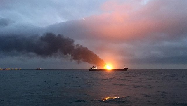 Стала известна возможная причина пожара на танкерах у берегов Крыма. Фото: Керчь ФМ
