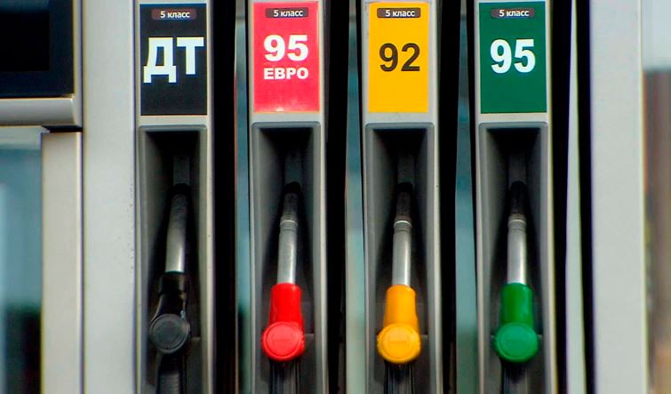 Цены на бензин в Крыму "замерли"