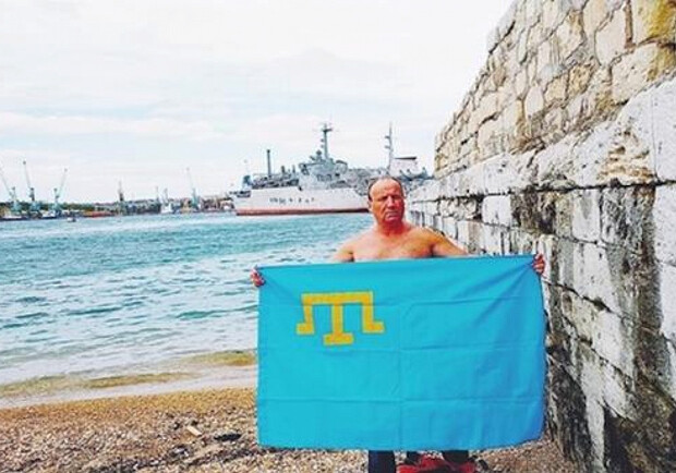 Крымский пловец Софяник готовится переплыть Черное море в память о депортации крымских татар