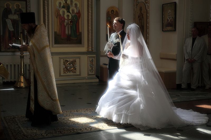 15 сентября в Симферополе проведут массовое венчание
