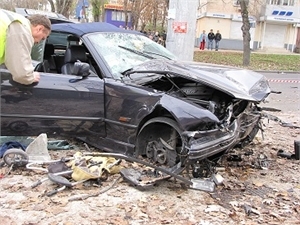 Под колесами БМВ погибла мать и двое девчушек. Фото пресс-службы УГАИ Украины в АРК